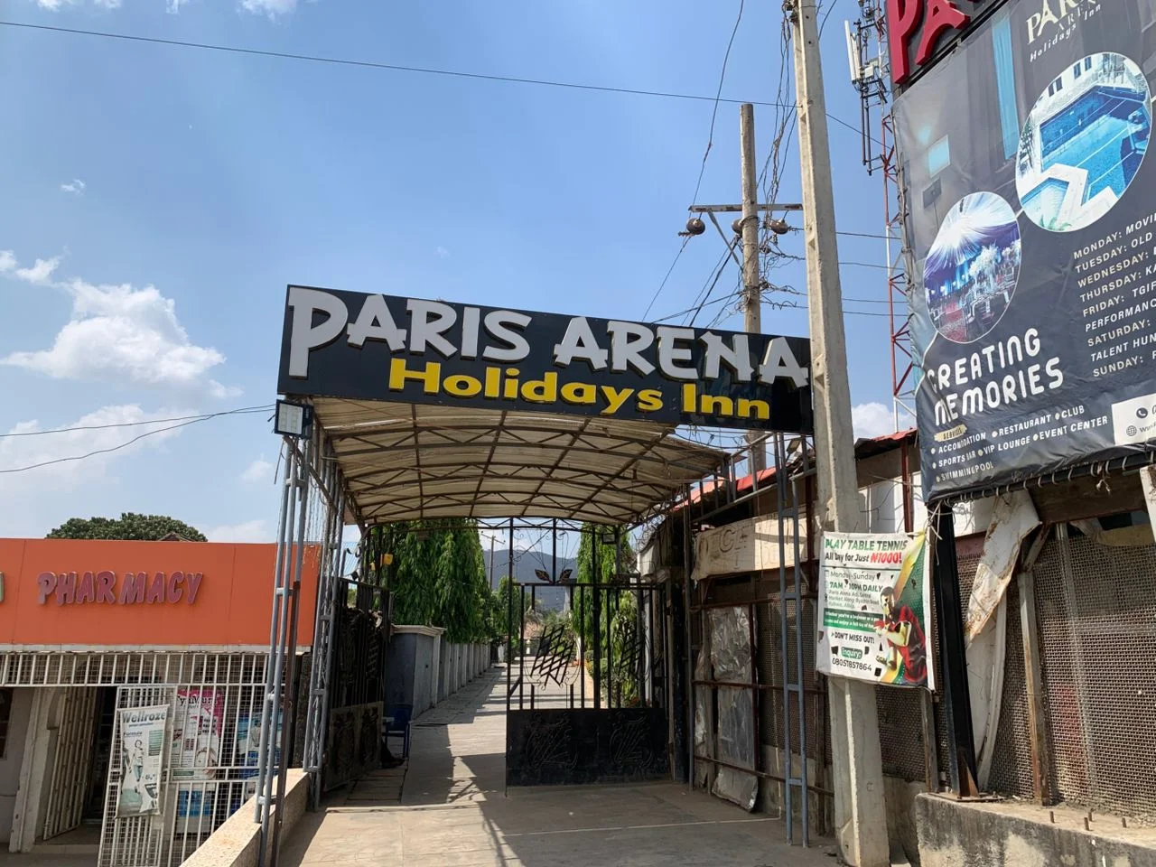 Paris Arena Holidays Inn