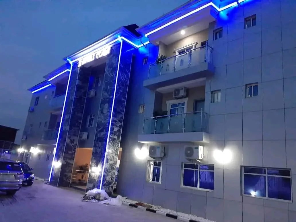 Angels Court Hotel And Suite