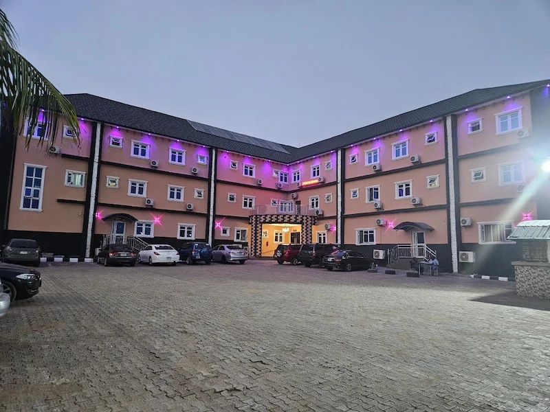 Bchezz Hotel