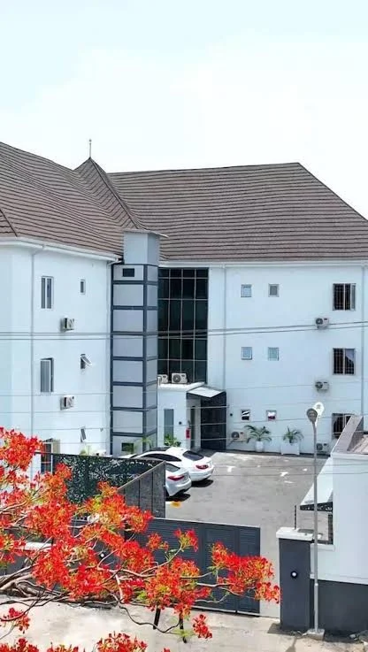 Tranquila Hotel and Suites