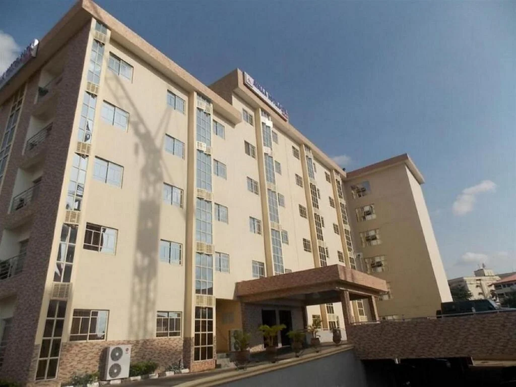 Elomaz Hotel