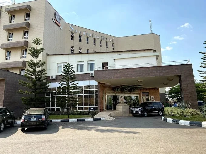 Sandralia Hotel