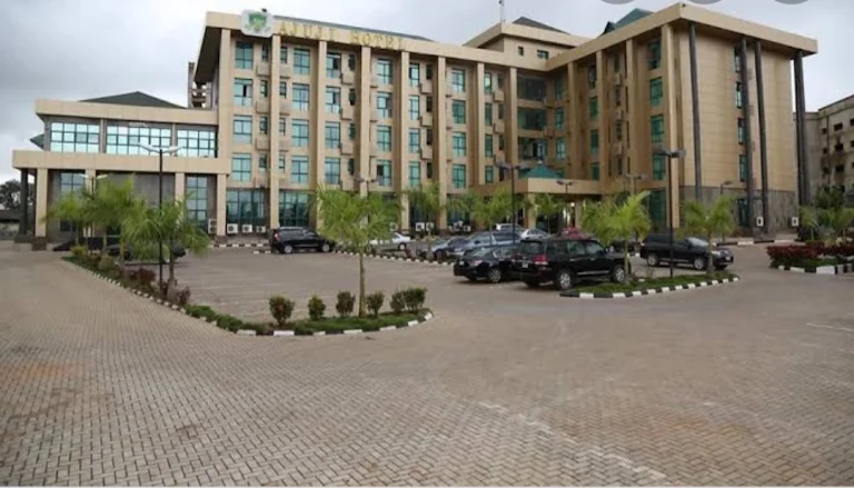 Ajuji Greenwich Hotel