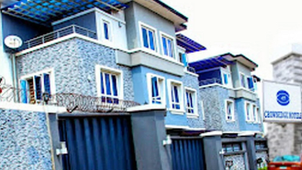 Crownedge hotel