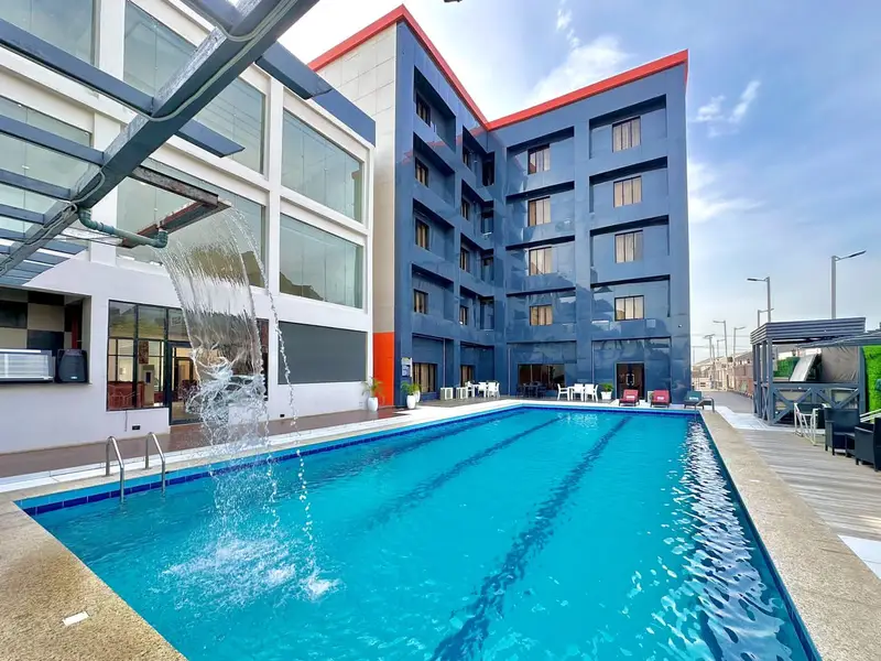 Boulevard Hotel