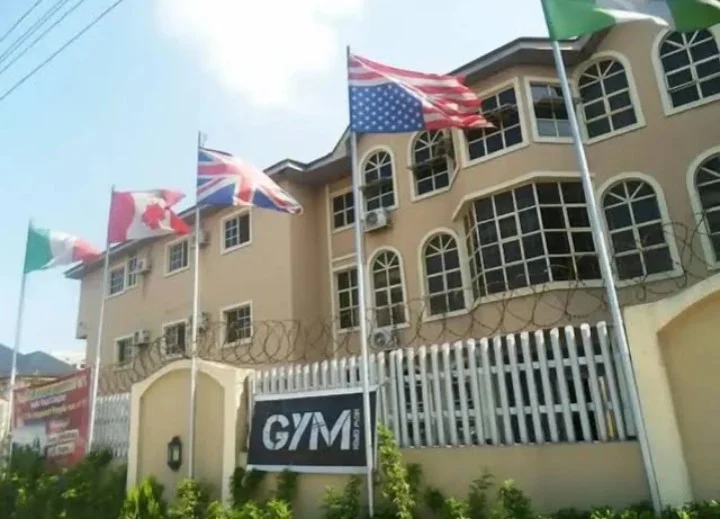 Clen-phil hotel and suites