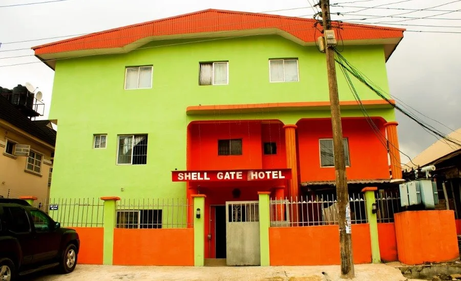 Shell gate hotels