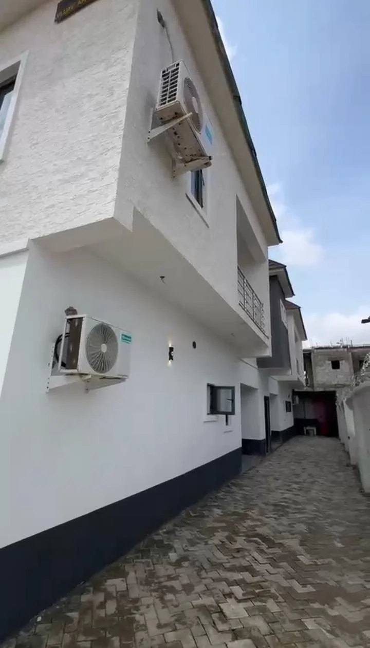 VLUXE APARTMENT