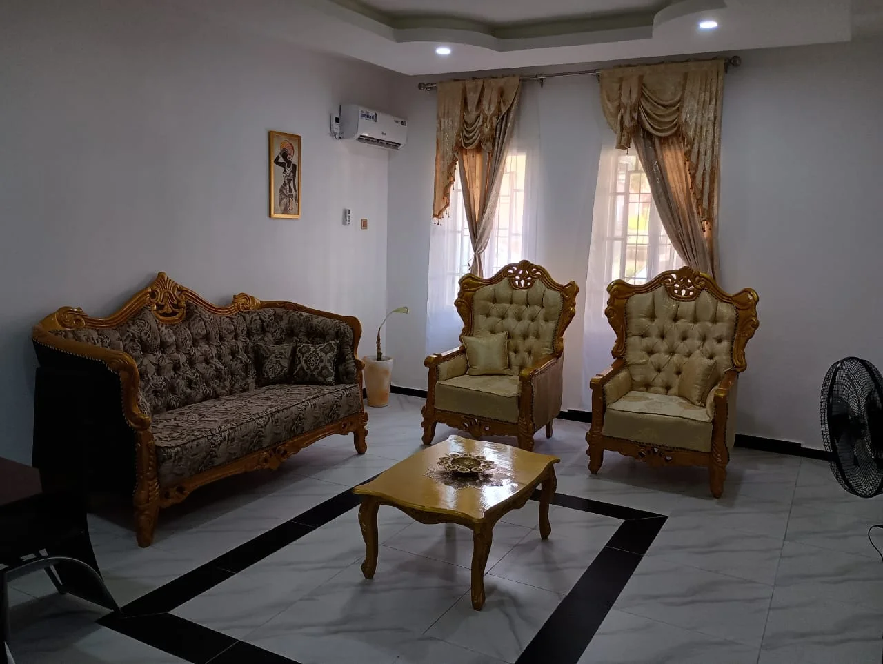 Penthouse (1 big room and parlor)
