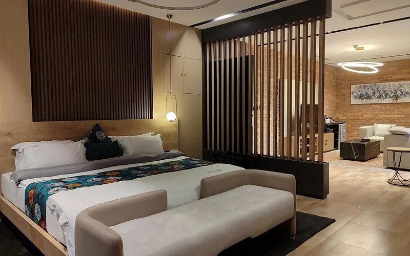 Spacious 2 Bedroom Apartment, Balcony, Guest Toilet