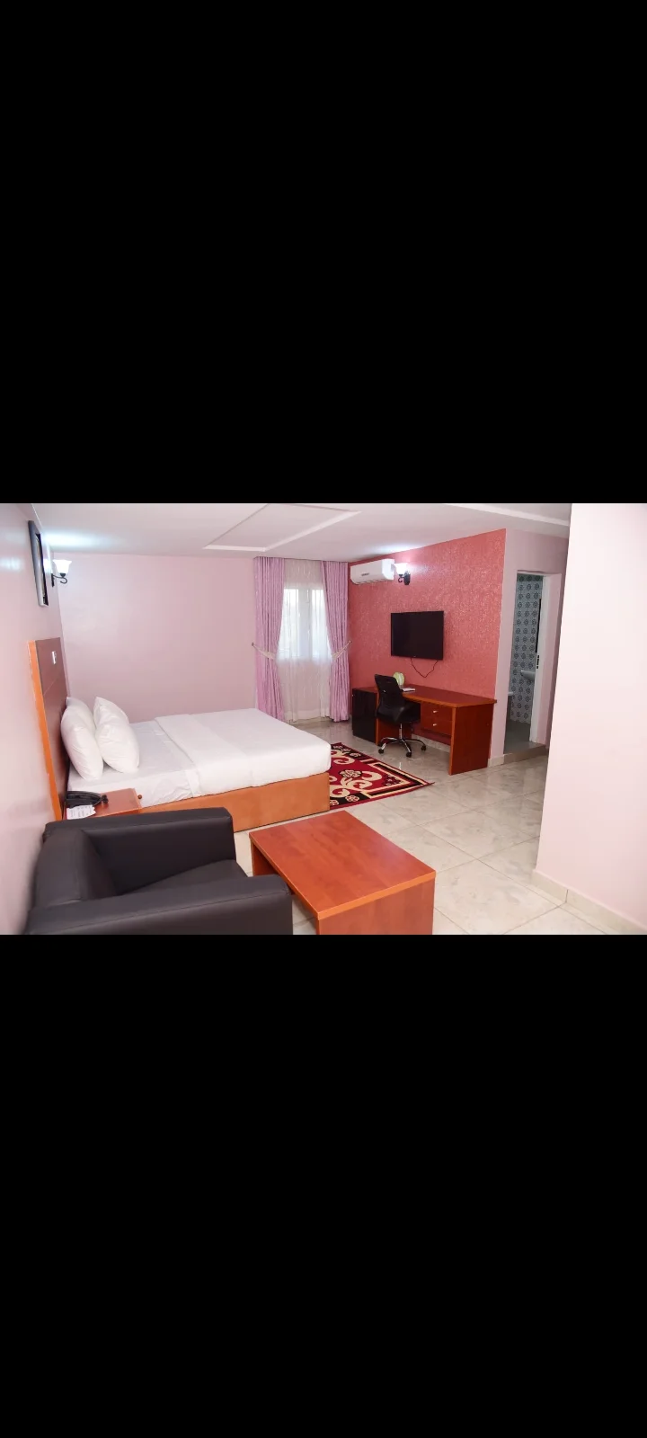 Royale Pruriel Suite
