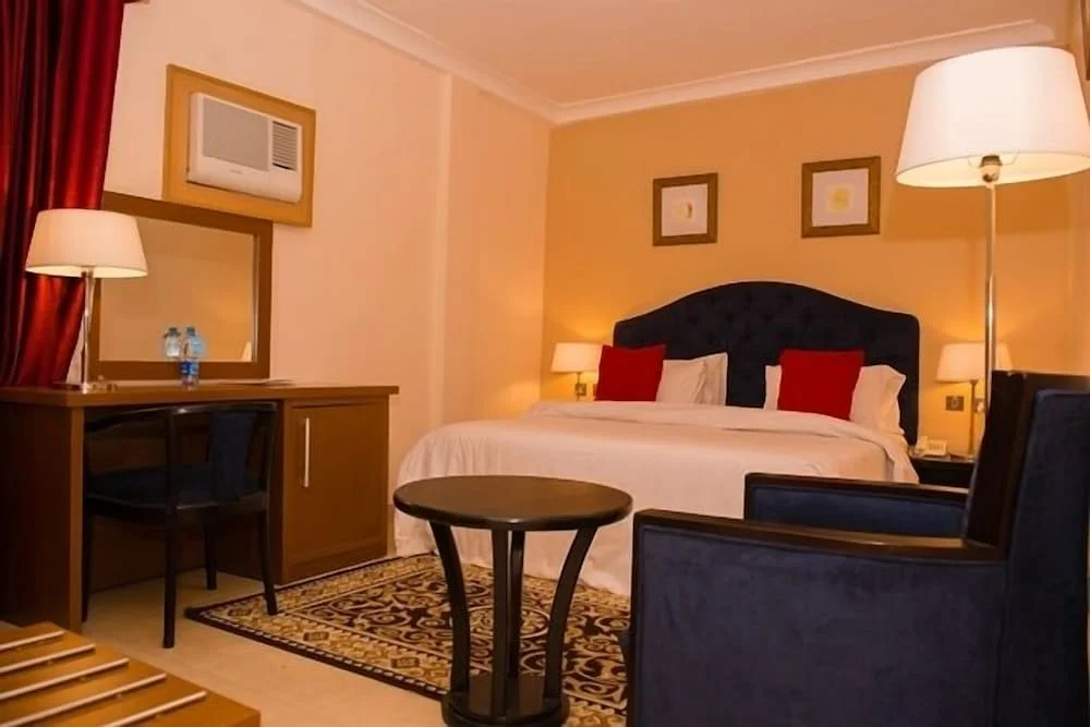 Diplomatic Suite