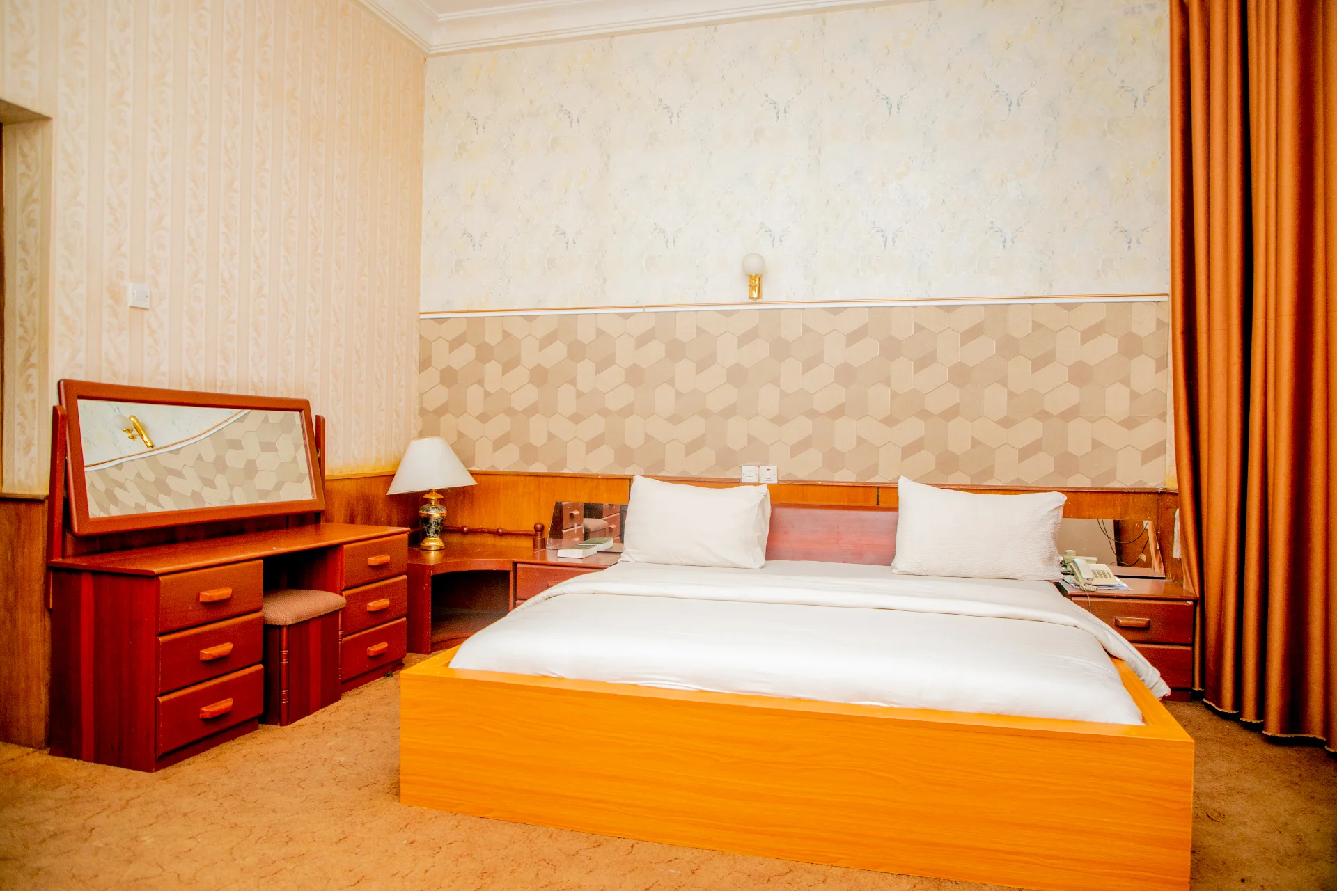 Queen Room