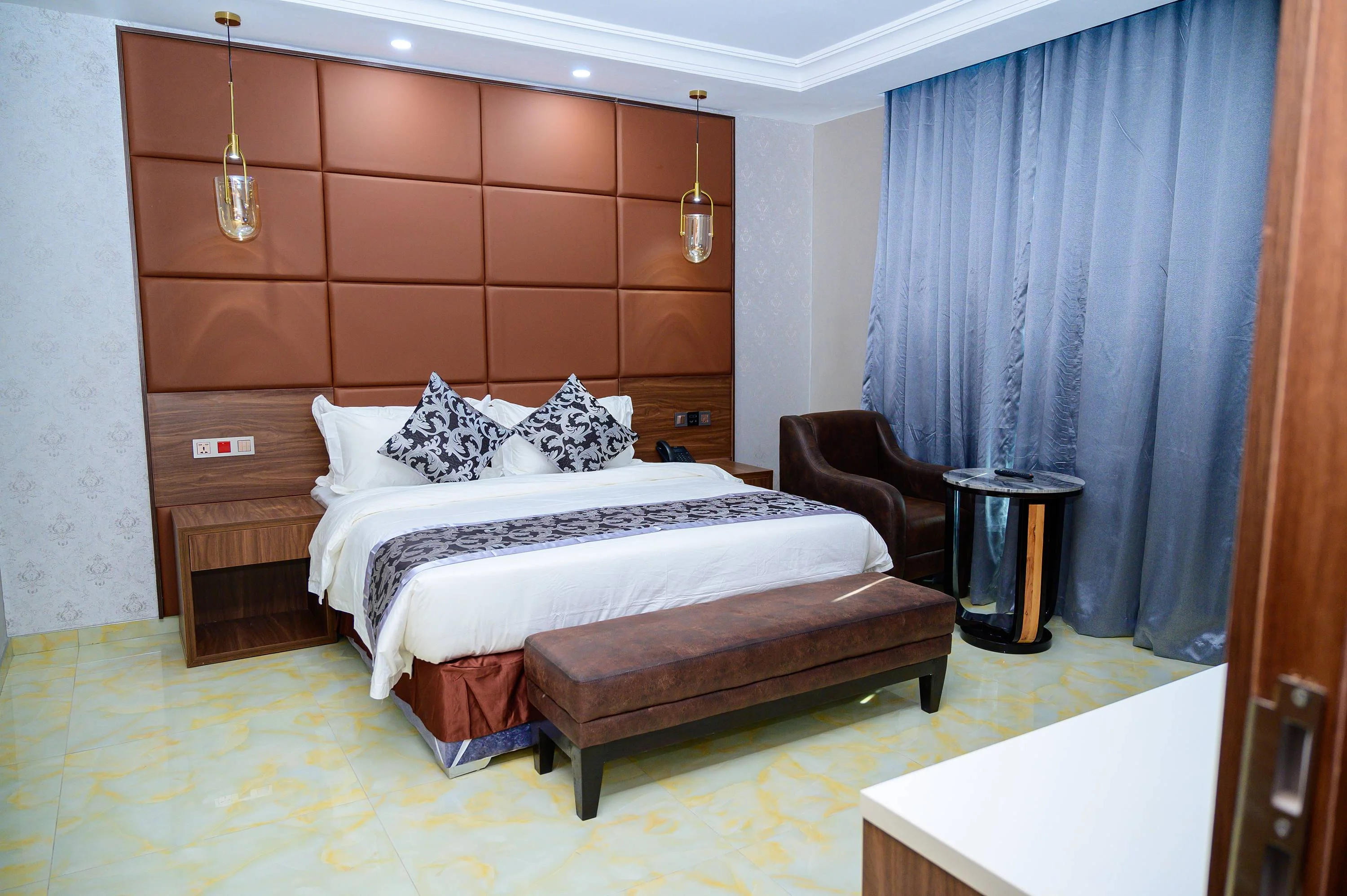 Diplomatic Suite