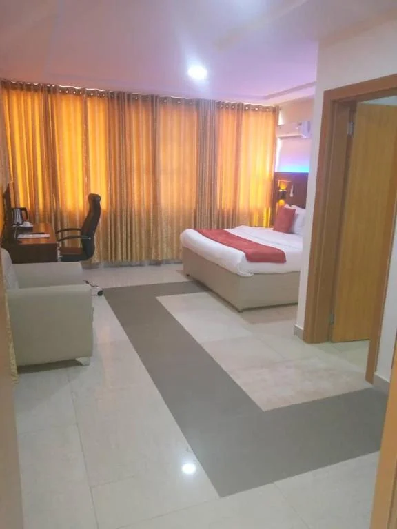 Superior king room