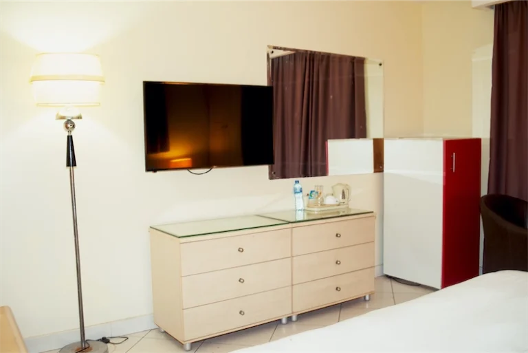 Pent House (2)