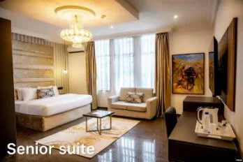 Senior suite