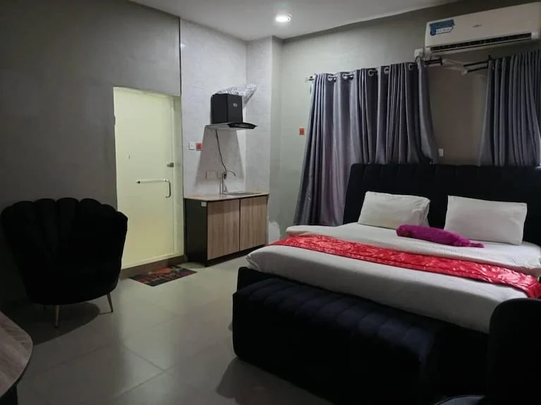 Signature suites