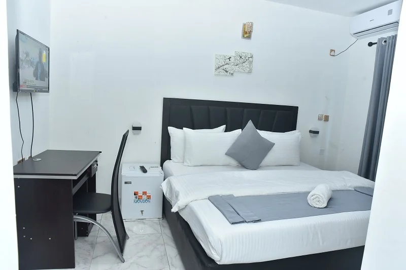 Diamond room