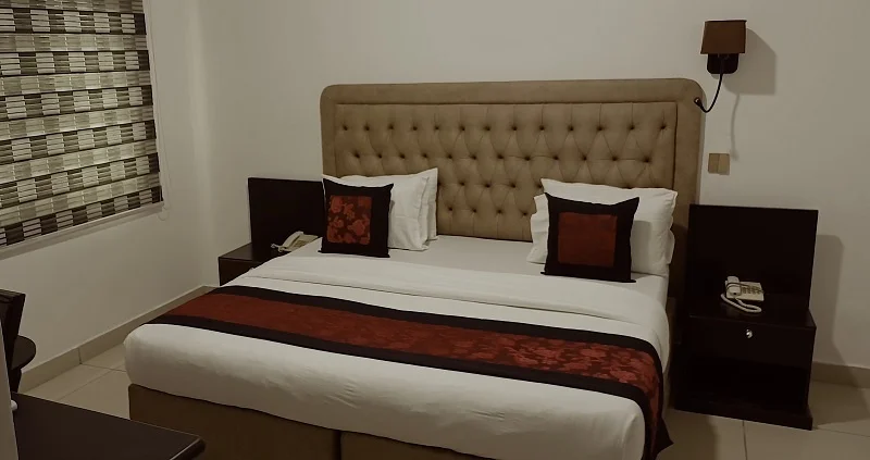 Executive deluxe