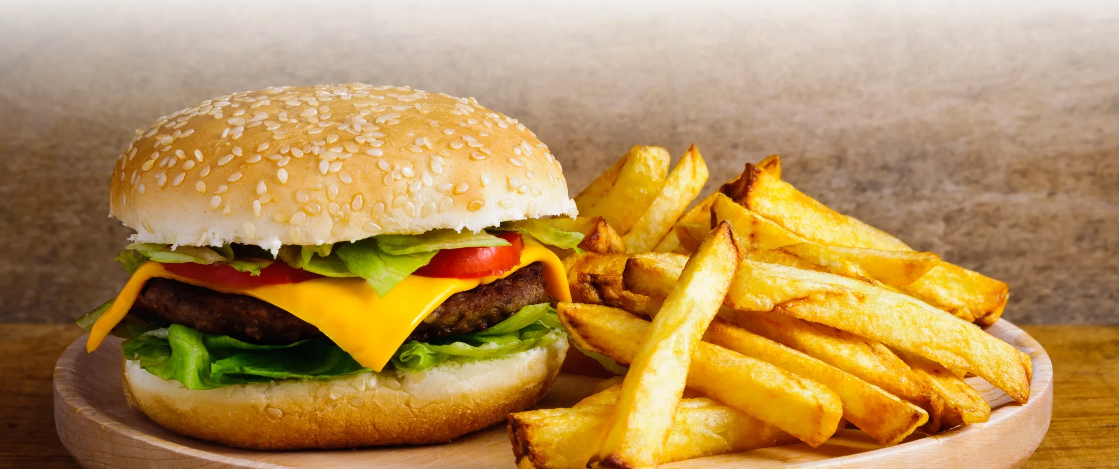 Burger 🍔 with chips
